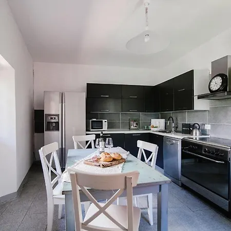 Crivelli Visconti By Myhomeincomo Apartment *