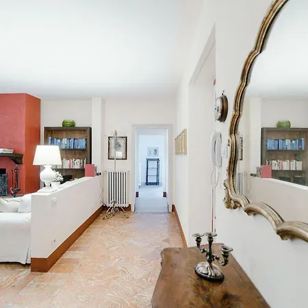 Apartment Crivelli Visconti By Myhomeincomo Tavernerio