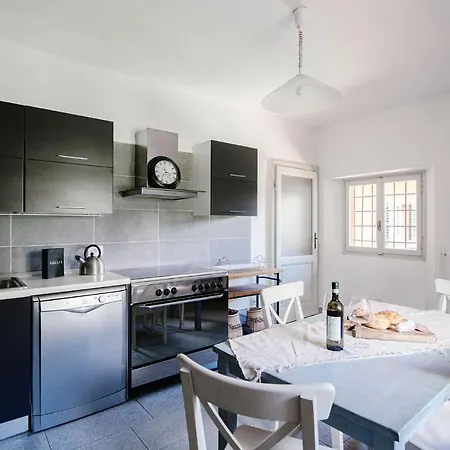 Apartment Crivelli Visconti By Myhomeincomo *