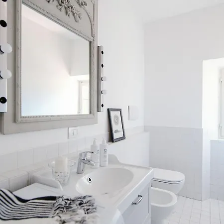 Apartment Crivelli Visconti By Myhomeincomo